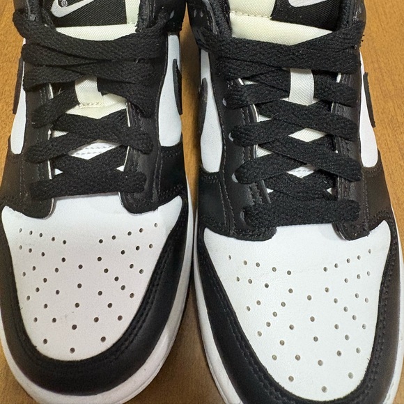 Nike Kids Black and White Sneakers - Picture 6 of 8